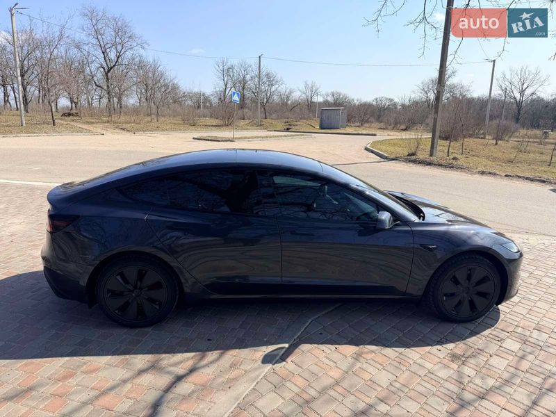 Седан Tesla Model 3 2024 в Кропивницком