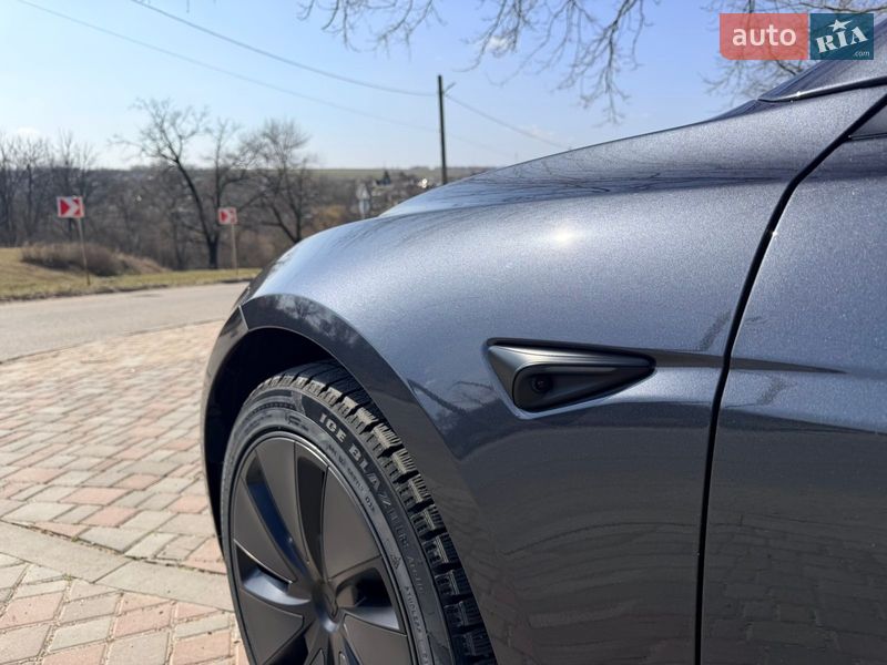 Седан Tesla Model 3 2024 в Кропивницком