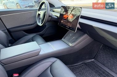 Седан Tesla Model 3 2024 в Кропивницком