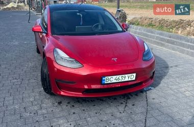 Седан Tesla Model 3 2022 в Львове