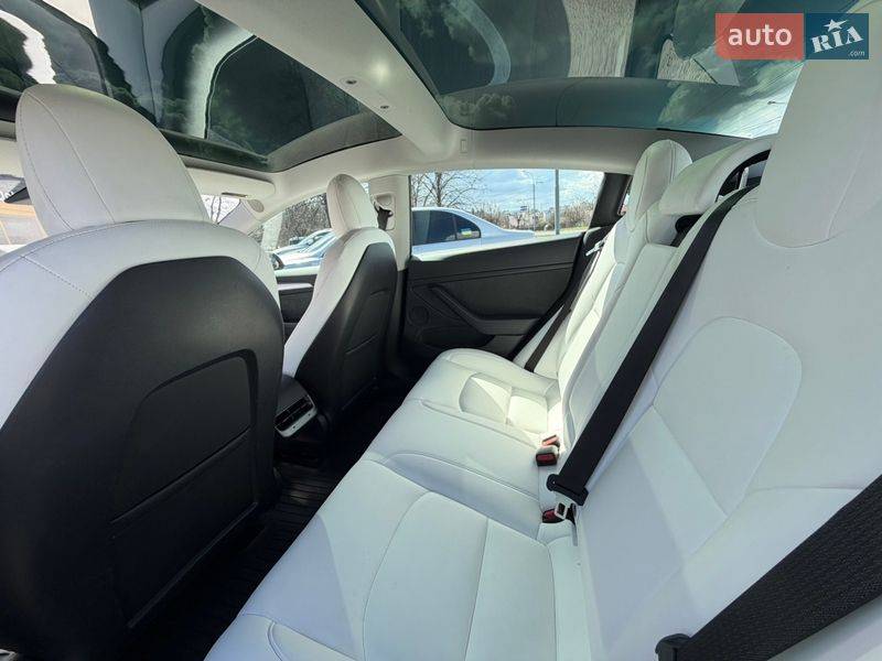 Седан Tesla Model 3 2021 в Харькове