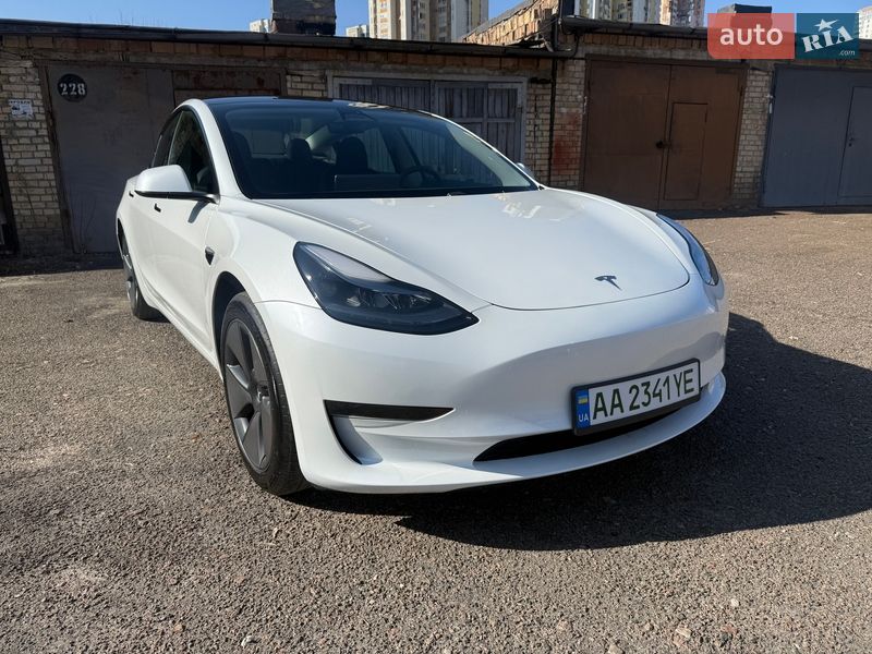Tesla Model 3 2023