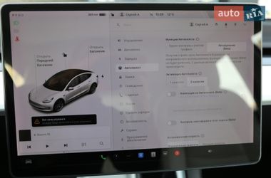 Седан Tesla Model 3 2020 в Киеве