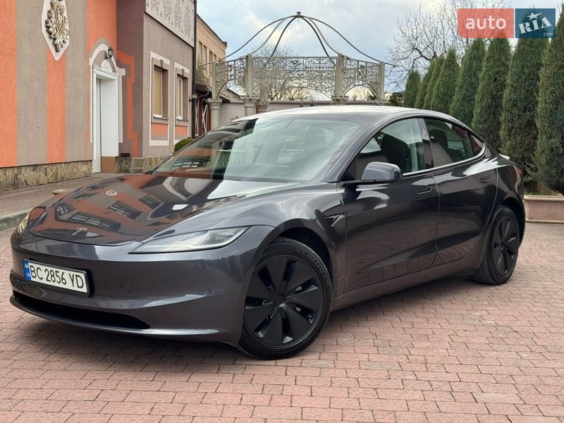 Седан Tesla Model 3 2024 в Стрые