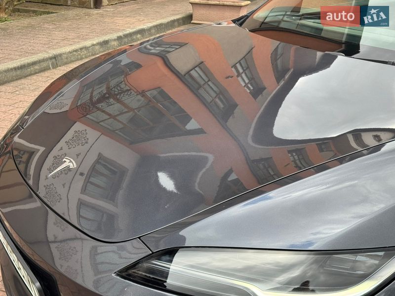 Седан Tesla Model 3 2024 в Стрые