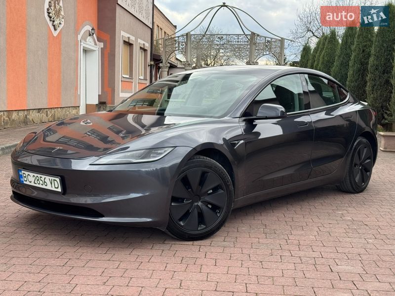 Седан Tesla Model 3 2024 в Стрые