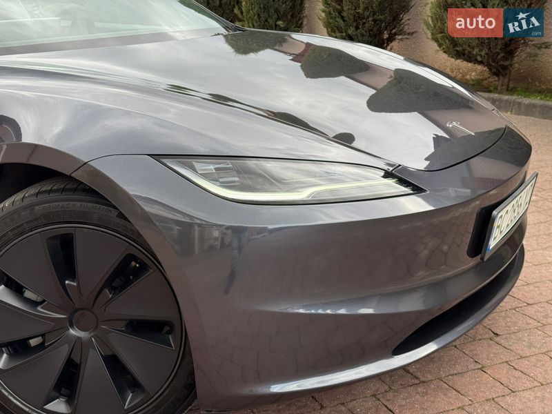 Седан Tesla Model 3 2024 в Стрые