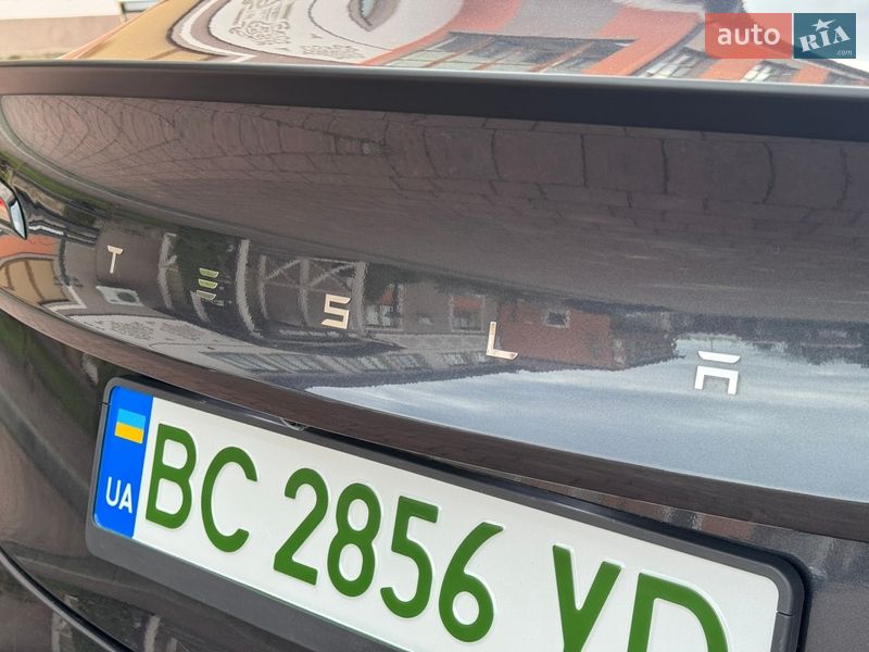 Седан Tesla Model 3 2024 в Стрые