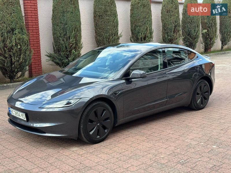 Седан Tesla Model 3 2024 в Стрые
