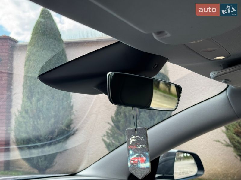 Седан Tesla Model 3 2024 в Стрые