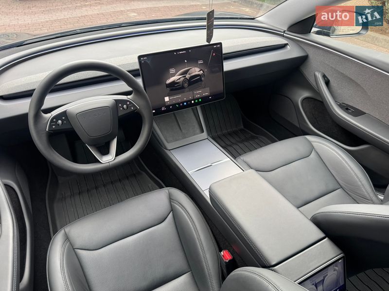 Седан Tesla Model 3 2024 в Стрые