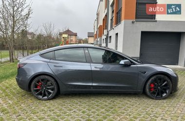 Седан Tesla Model 3 2022 в Ивано-Франковске