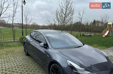Седан Tesla Model 3 2022 в Ивано-Франковске