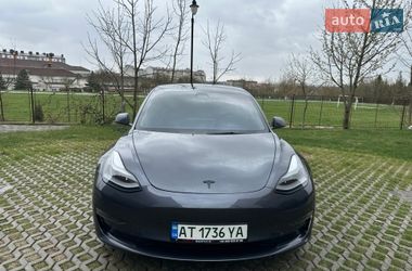 Седан Tesla Model 3 2022 в Ивано-Франковске