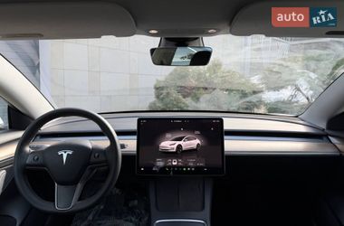 Седан Tesla Model 3 2022 в Львове