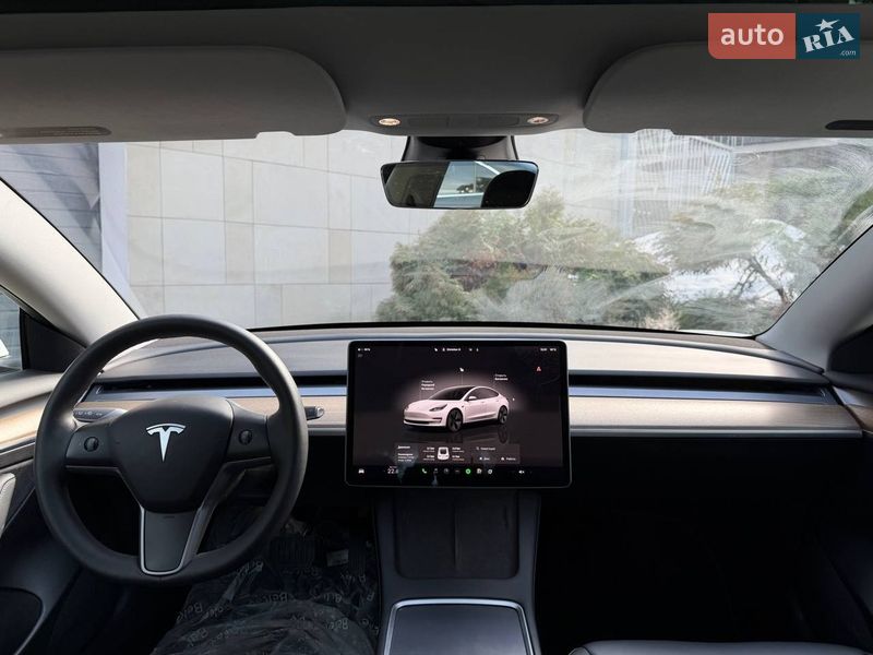 Седан Tesla Model 3 2022 в Львові
