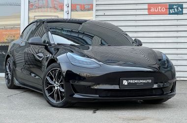 Седан Tesla Model 3 2018 в Києві