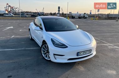 Седан Tesla Model 3 2018 в Львові
