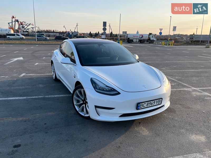 Tesla Model 3 2018
