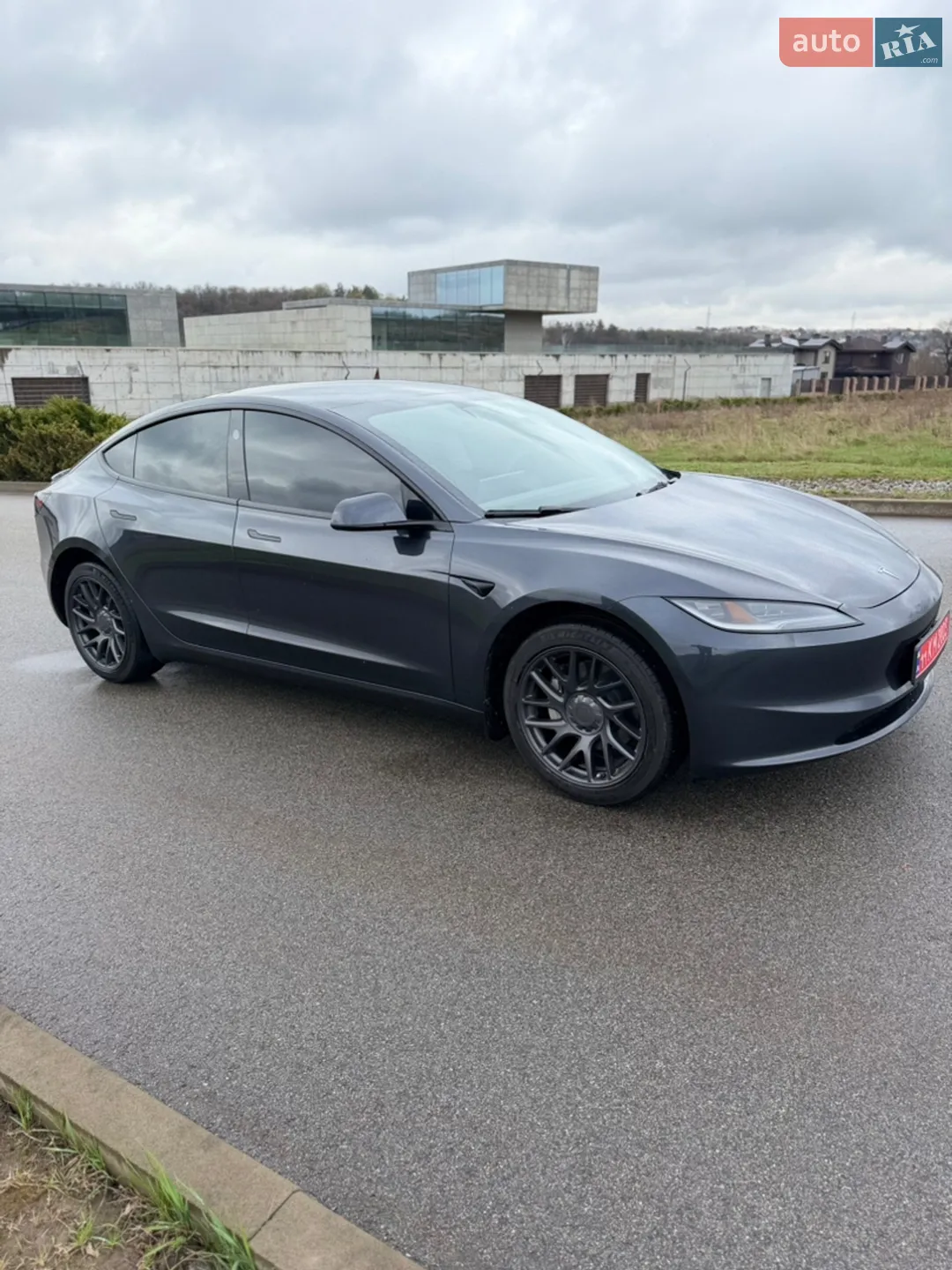 2025 Tesla Model 3 - мініатюра 13