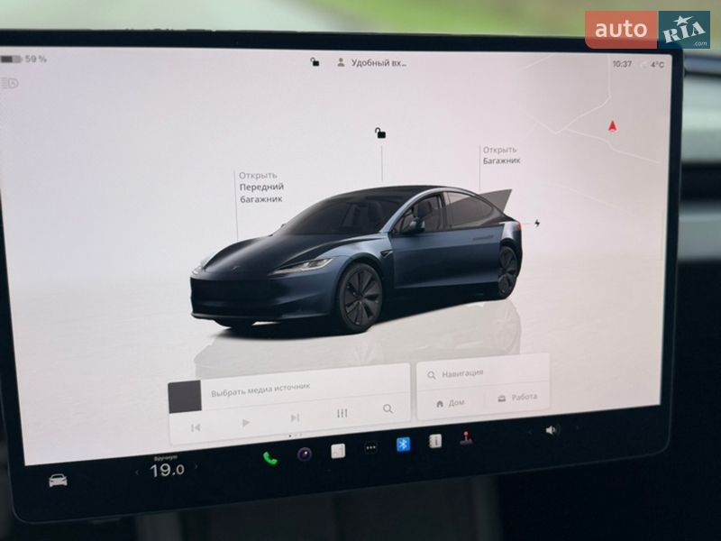 Седан Tesla Model 3 2025 в Киеве