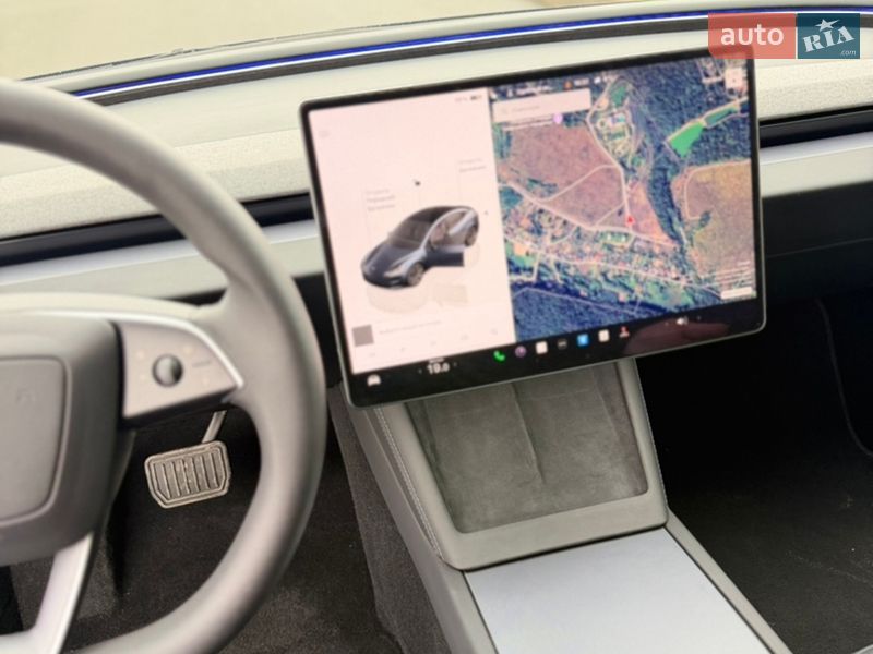 Седан Tesla Model 3 2025 в Киеве