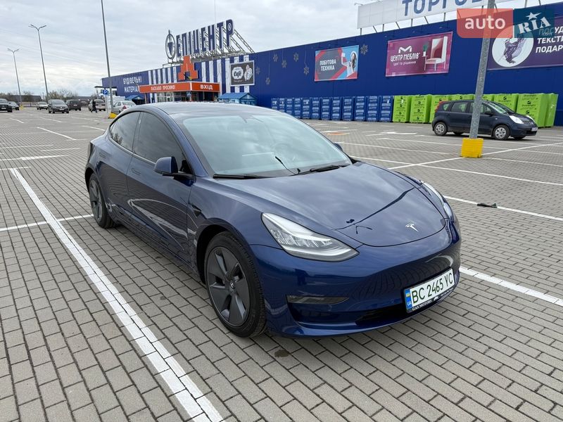 Tesla Model 3 2022