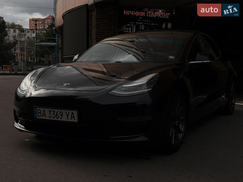 Седан Tesla Model 3 2020 в Одессе