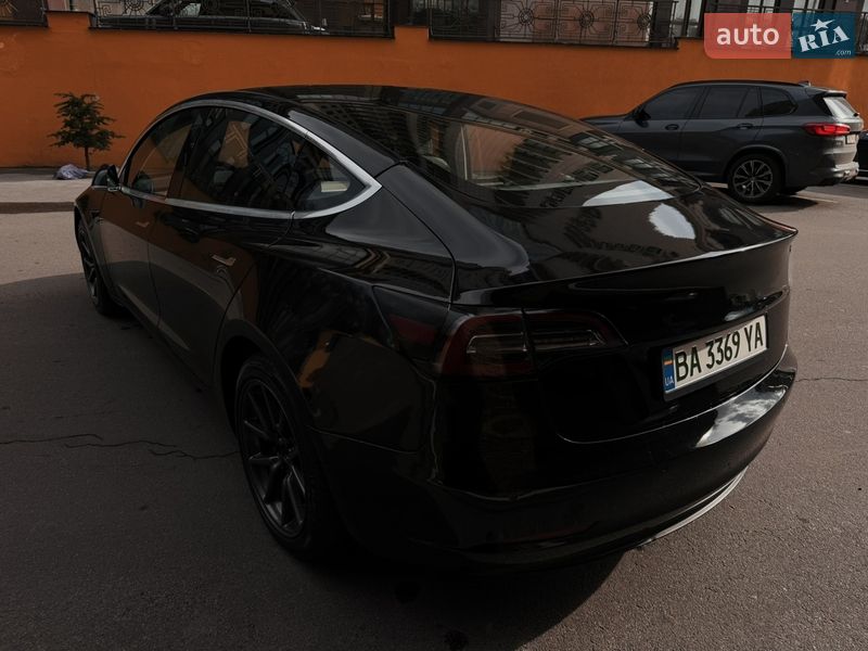 Седан Tesla Model 3 2020 в Одессе