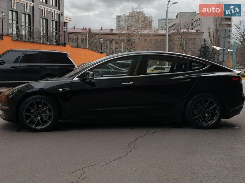 Седан Tesla Model 3 2020 в Одессе