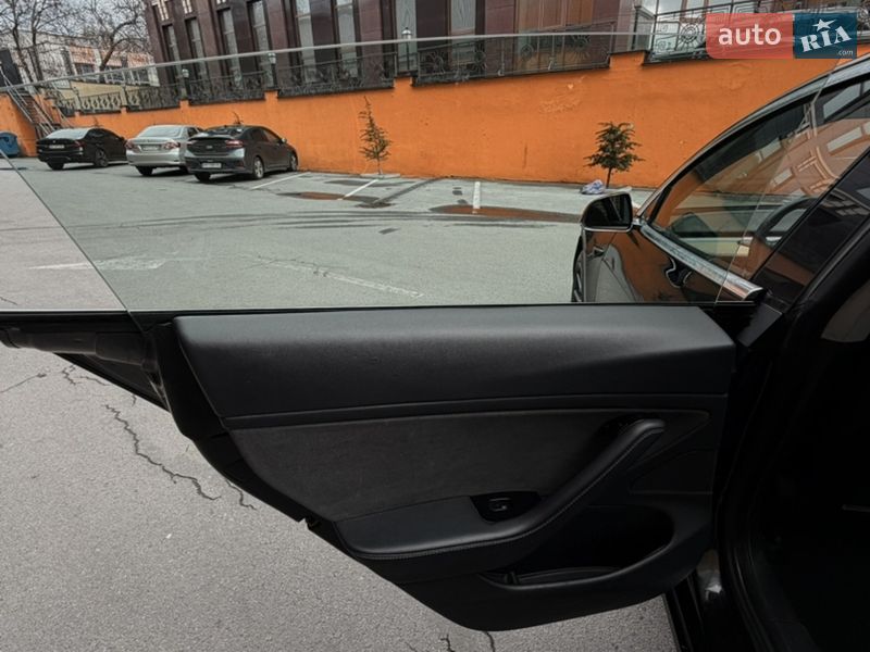 Седан Tesla Model 3 2020 в Одессе