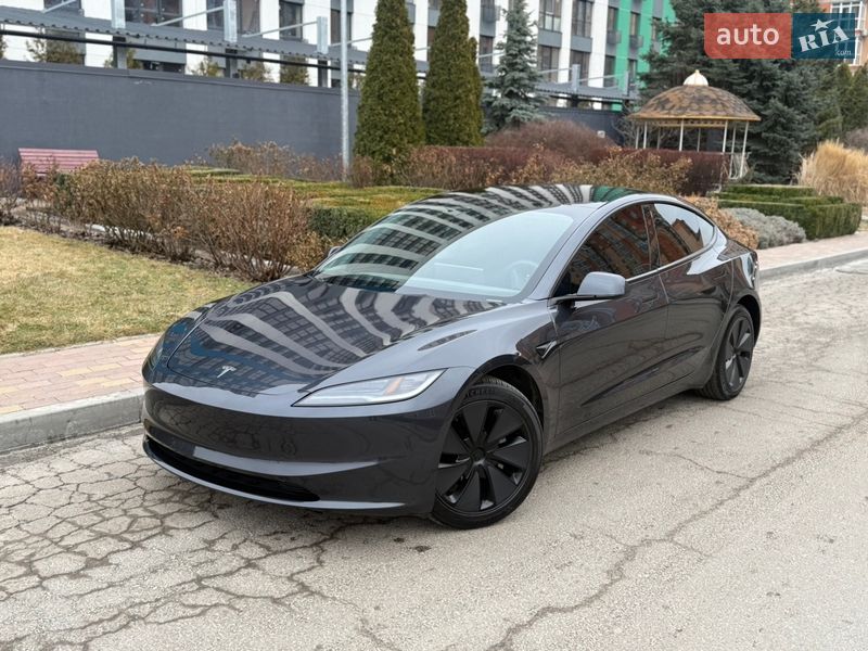 Седан Tesla Model 3 2024 в Днепре