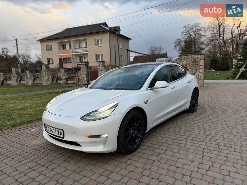 Tesla Model 3 2019