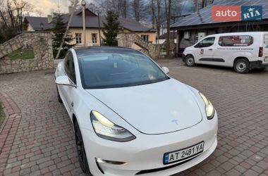 Седан Tesla Model 3 2019 в Калуші