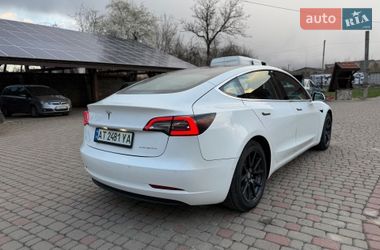 Седан Tesla Model 3 2019 в Калуші