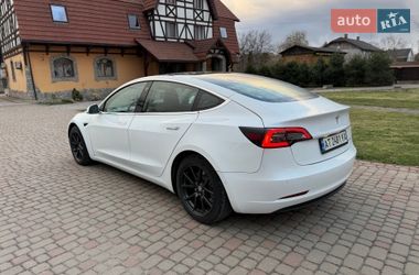 Седан Tesla Model 3 2019 в Калуші