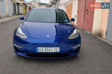 Седан Tesla Model 3 2019 в Киеве
