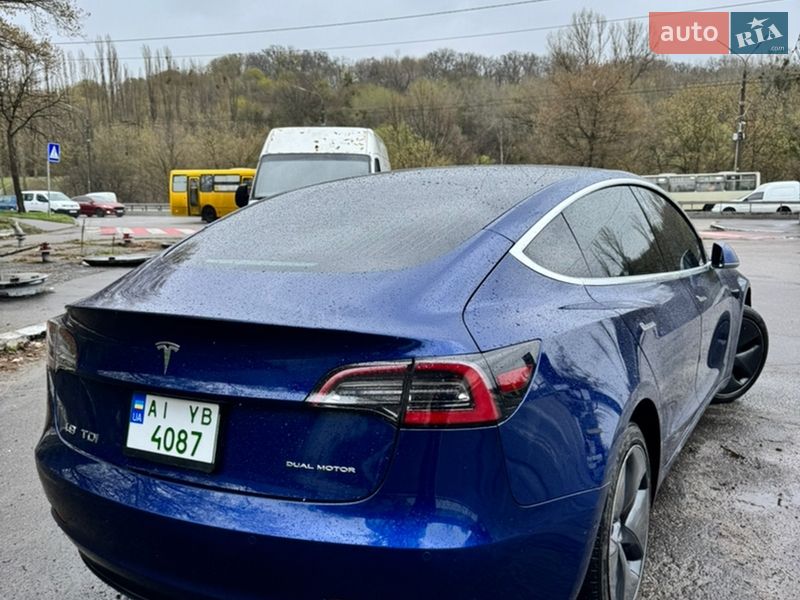 Седан Tesla Model 3 2019 в Києві