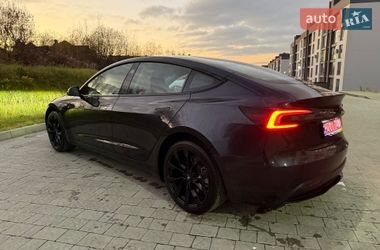 Седан Tesla Model 3 2024 в Львове