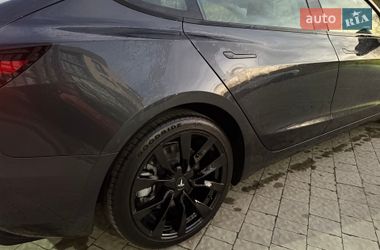 Седан Tesla Model 3 2024 в Львове