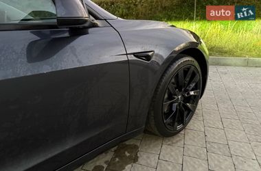 Седан Tesla Model 3 2024 в Львове