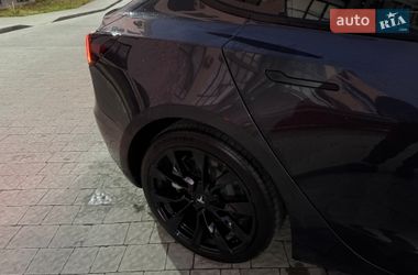 Седан Tesla Model 3 2024 в Львове