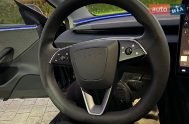 Седан Tesla Model 3 2024 в Львове