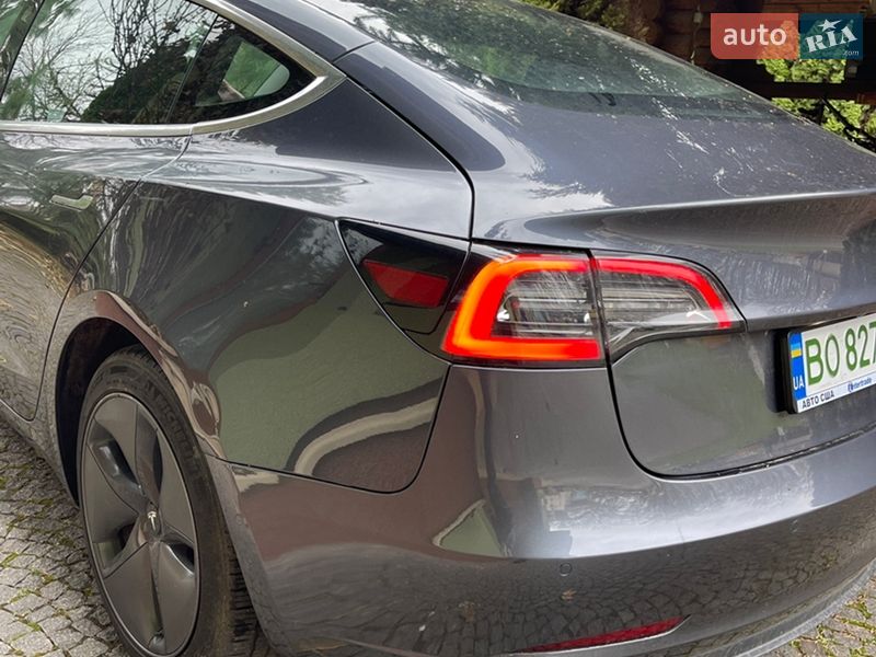 Седан Tesla Model 3 2020 в Тернополе
