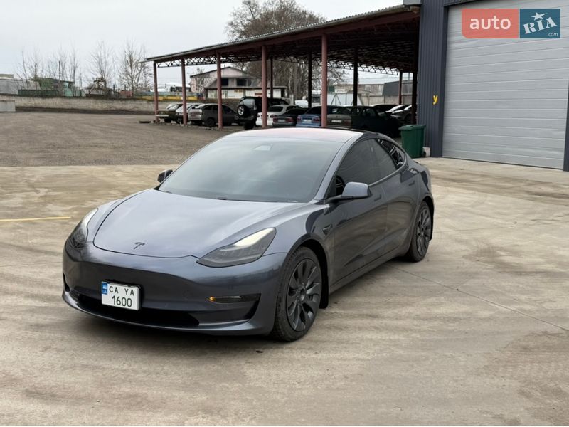 Седан Tesla Model 3 2018 в Золотоноші