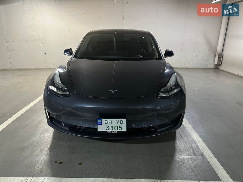 Tesla Model 3 2020