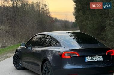 Седан Tesla Model 3 2023 в Львове