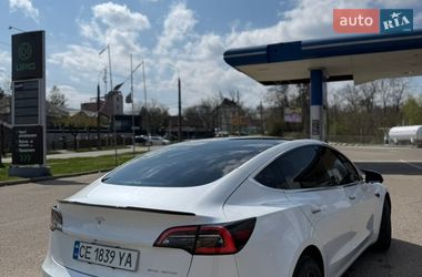 Седан Tesla Model 3 2020 в Черновцах