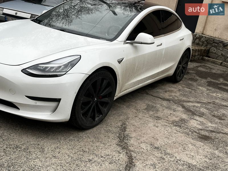 Седан Tesla Model 3 2018 в Полтаве