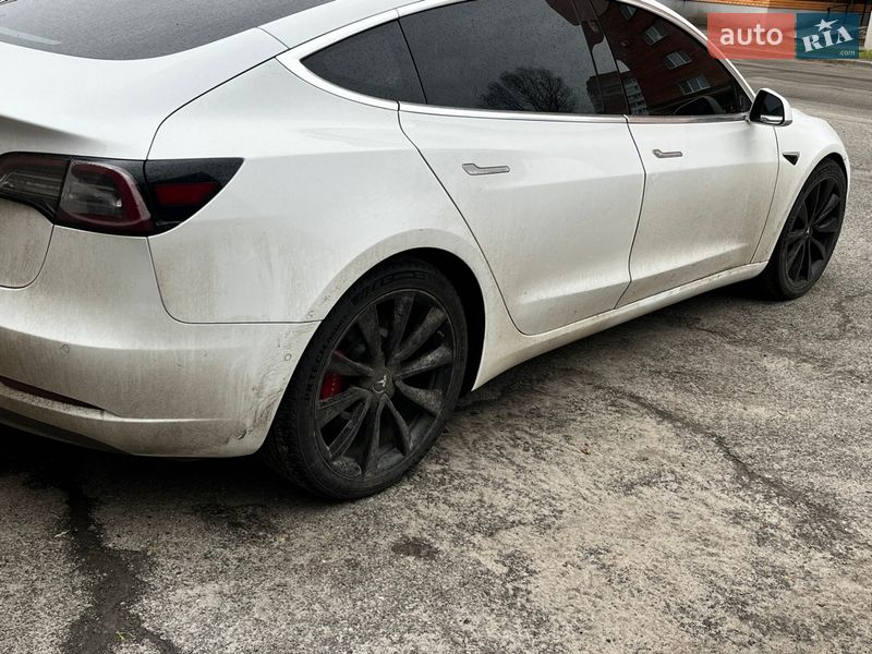 Седан Tesla Model 3 2018 в Полтаве